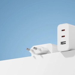 Xiaomi Φορτιστής Χωρίς Καλώδιο GaN με Θύρα USB-A και 2 Θύρες USB-C 67W Λευκός (BHR7493EU)